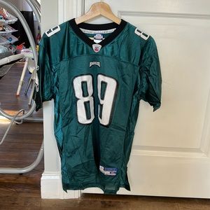 XL woman’s Eagles jersey #89